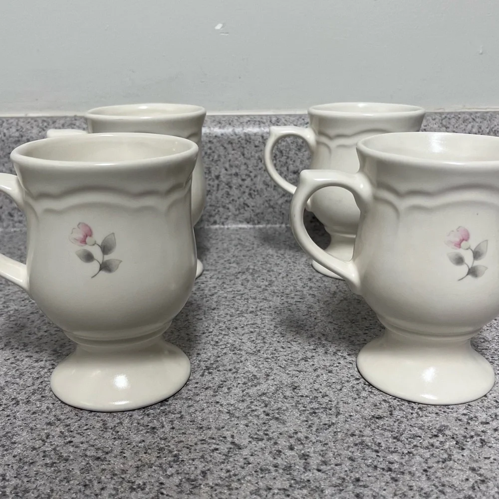 Pfaltzgraff Pedestal Mugs Tea Rose Pattern Set of 4 - Picture 3 of 9